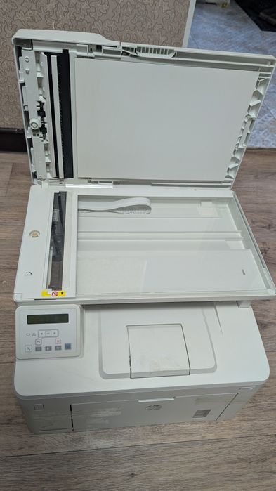 Принтер HP LaserJet Pro
