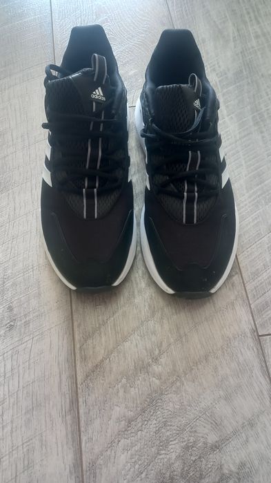 Оригинални маратонки на Адидас