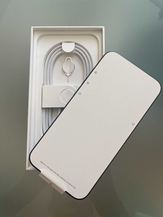 Нов iPhone 17e 256GB 36 месеца гаранция