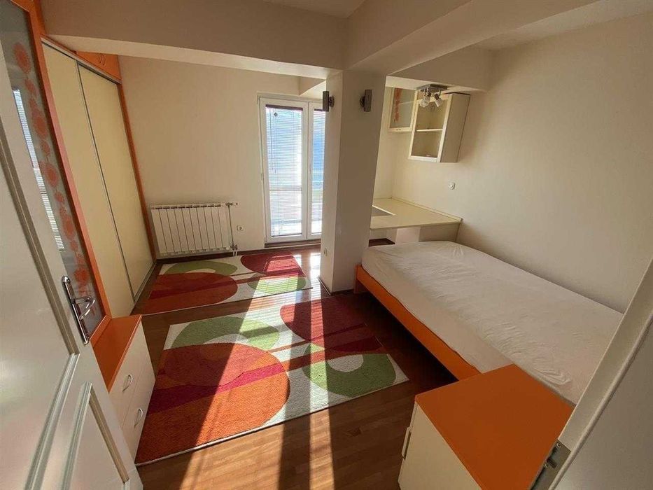 Дава се под наем Тристаен апартамент в София, Център - 90 кв.м за 509.49 € - Снимка #3