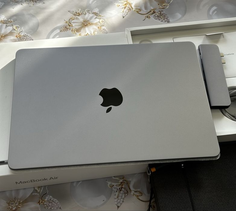 Macbook Air 13, M2 полный комплект, Идеал