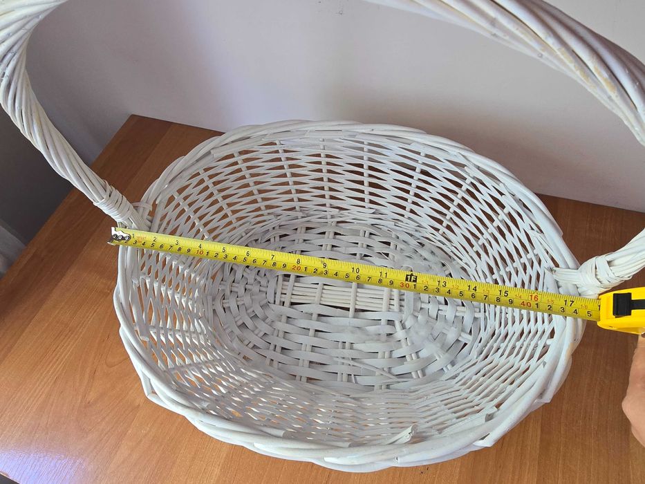 Корзина белая б/у