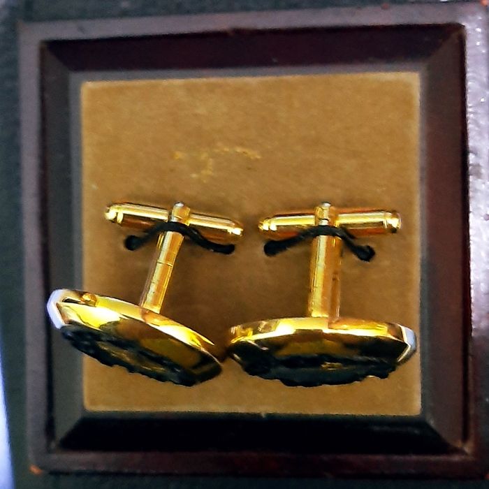 Продам Новый муржкий Запонки, Позолоченный. RICARDO RICCO.