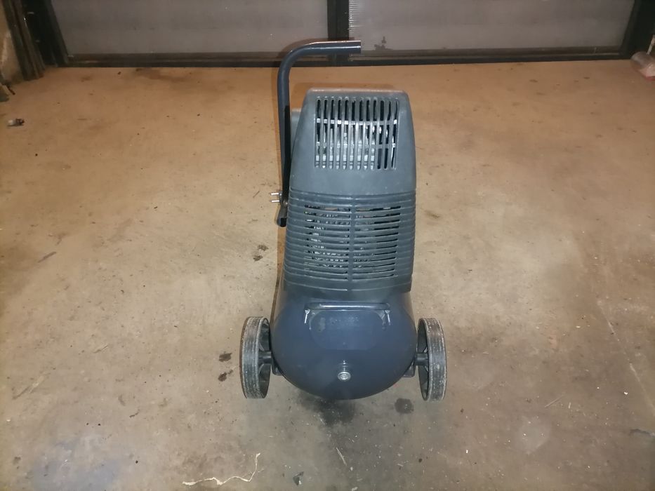 Compresore Aer Cmi  24L