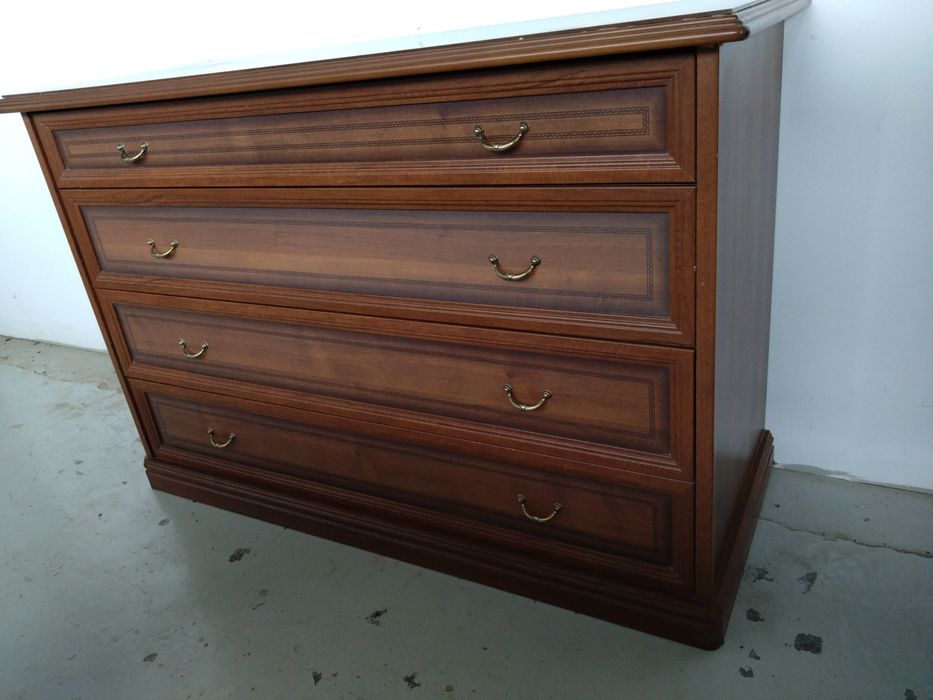 Comoda 4 sertare nuc made in Italy