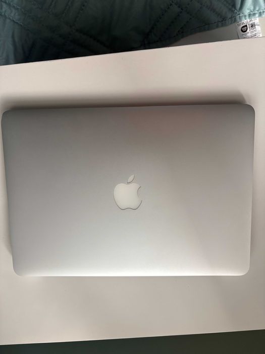 Macbook Air 13'' (Макбук Еър 13 инча)