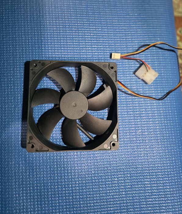 Вентилятор охлаждения для компьютера.