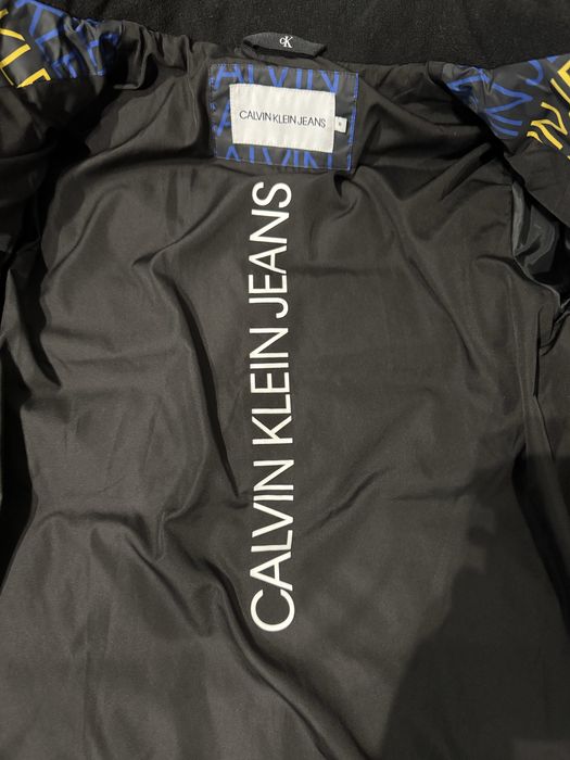 Оригинално яке за момче Calvin Klein, размер 10г.