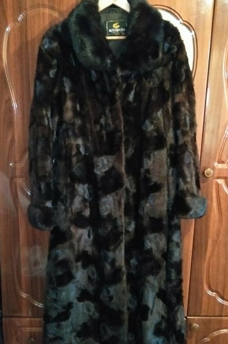 Продам шубу р-р 50-52.