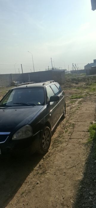 Продам машину Приора Универсал