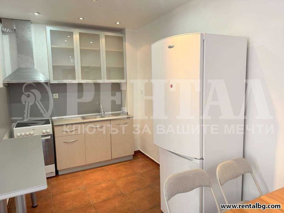 Дава се под наем Двустаен апартамент в Пловдив, Кючук Париж - 65 кв.м за 356.49 € - Снимка #5