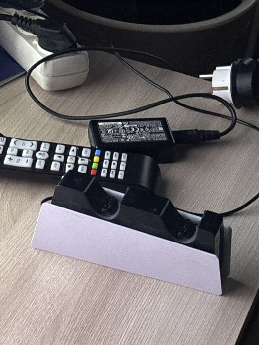 Продам пс5 фат без дисковода с играми