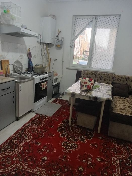 SERGILI SUPUTNIKDA 1 etaj uy sotiladi