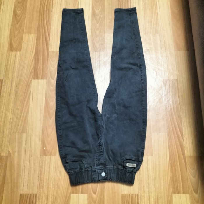 Продам детские джинсы