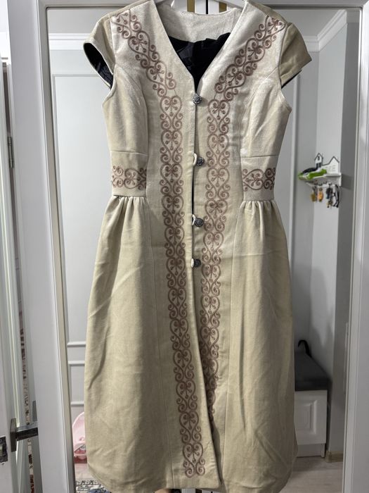 Комзол новый. 42 размер