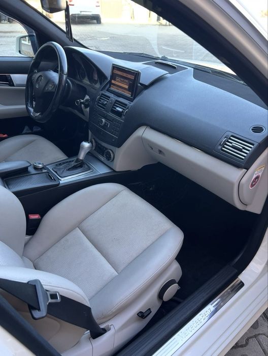 Mercedes C350 V6 2011
