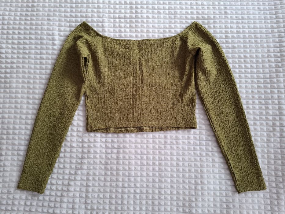 Дамска блуза Bershka с дълъг ръкав - маслинено зелена