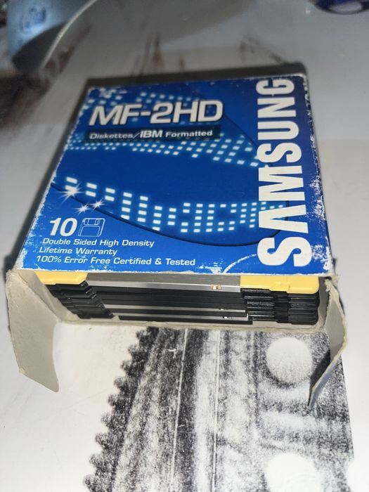 8x Dischete FDD (Floppy Disk) 1.44MB, MF-2HD, diverse
