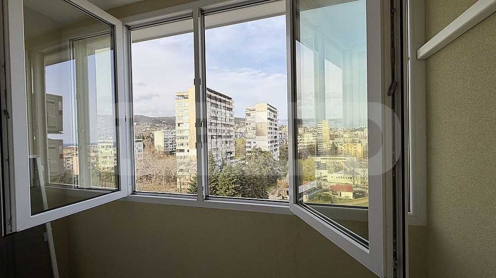 Апартамент с три стаи под наем в квартал Чайка