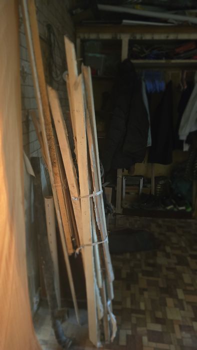 Два окна б/ у можно на дрова.