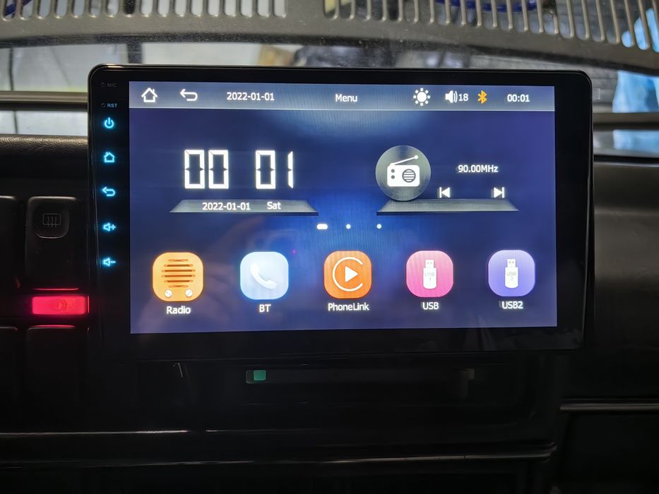 Нова 9” мултимедия с CarPlay и камера