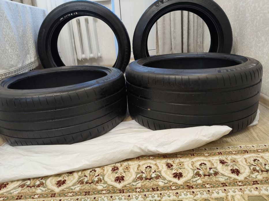 Продам шины MICHELIN Pilot Sport 4S