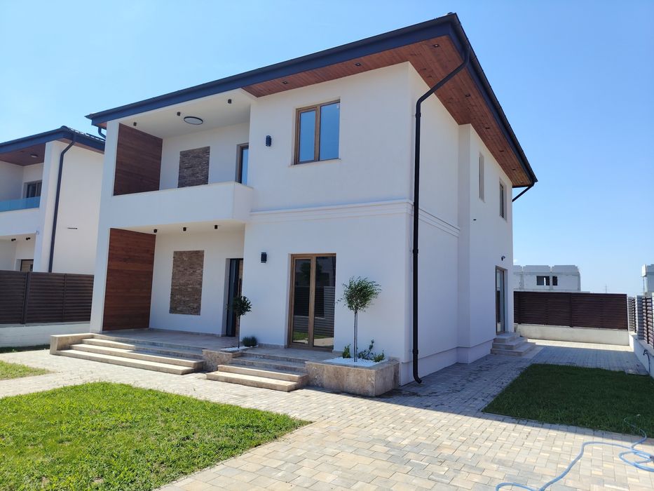 Vila Dobroiesti 5camere, 3 bai, cartier rezidențial, strada Asfaltata