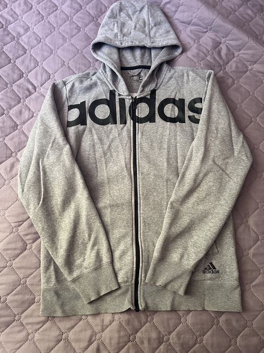 Adidas Essentials
