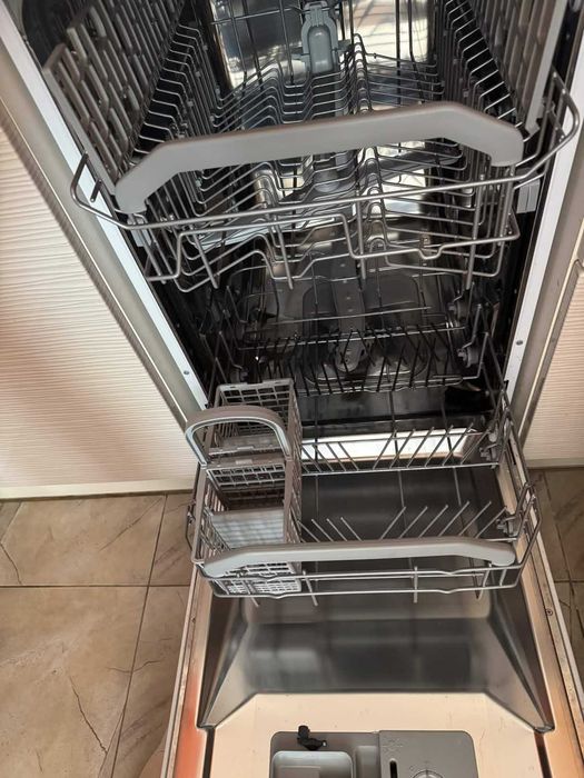 Съдомиялня Hotpoint Ariston