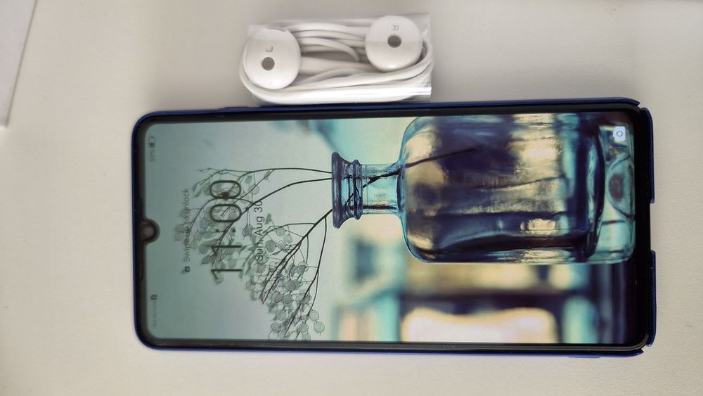 Телефон Huawei p30