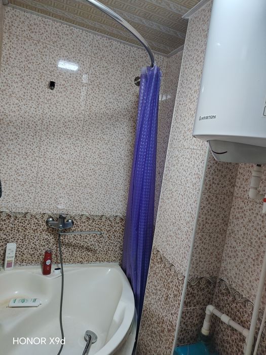 Срочно продаëтся 2х.комнатная на 3этаже.