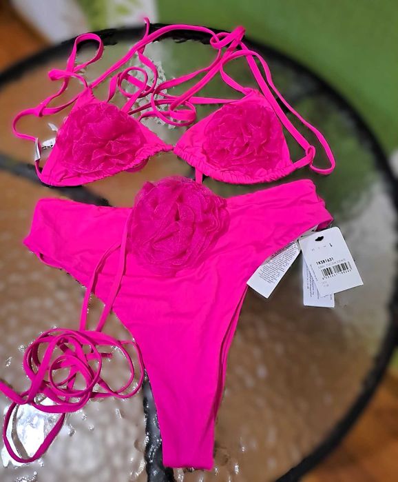 Costum de baie 2 piese Tezenis-Roz fucsia mărimea L chilot 80 sutien