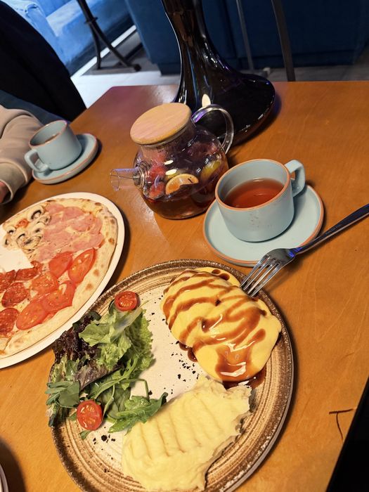 Продам айфон 17 про 256 гб