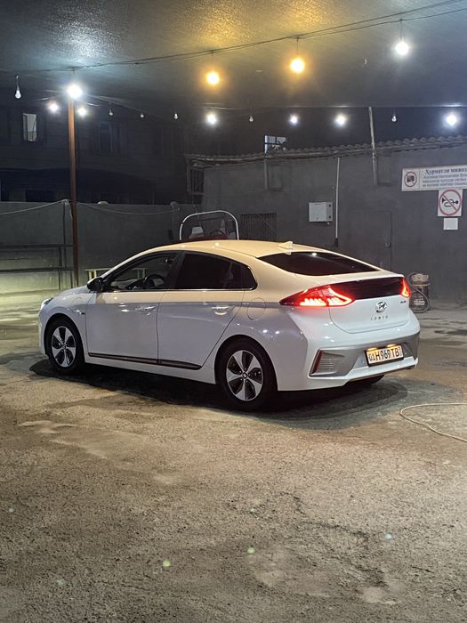 Hyundai ioniq electric