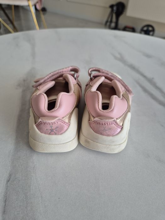 Маратонки biomecanics 22 номер