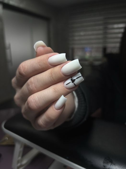 Unghii cu gel si semi