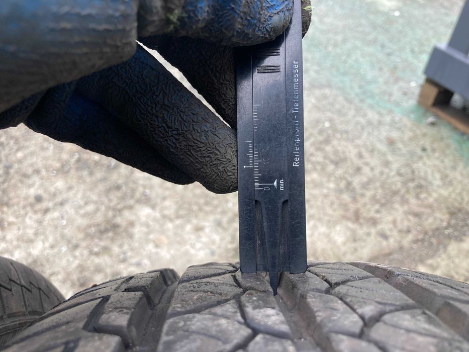 15 джанти 6х139,7 Toyota Hiace 5,5j гуми 195/70/15 BARUM 2016г 7мм