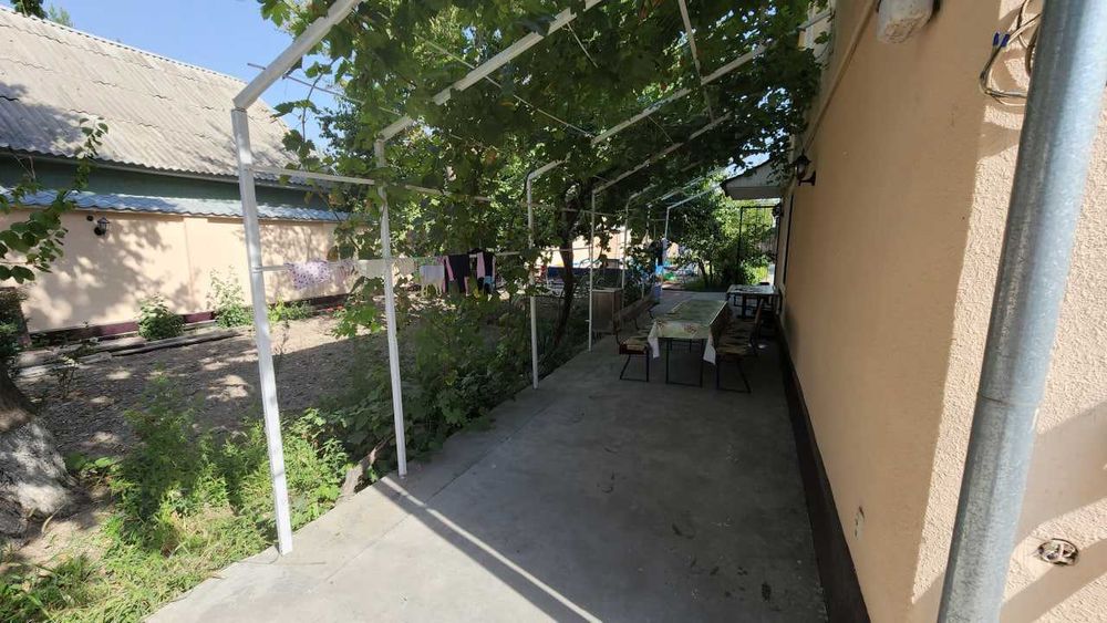 Urtasaroyda suvni buyida Dacha sotiladi!