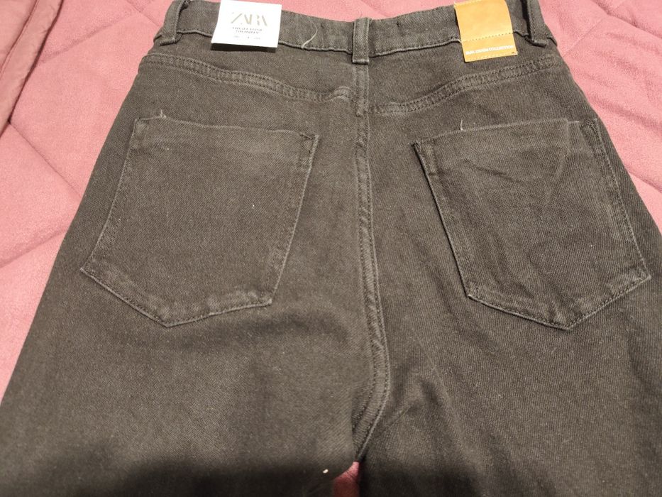 Zara/Mango jeans cu etichetă