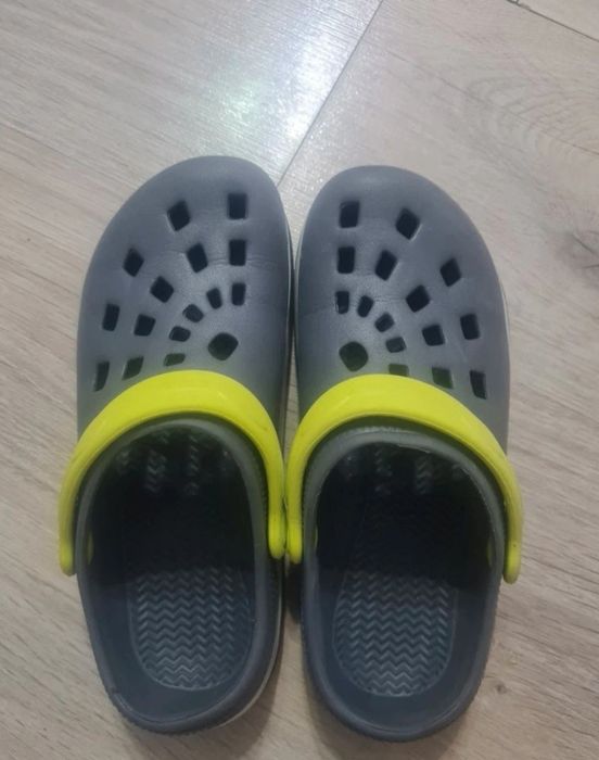 Papuci (numărul. 37)