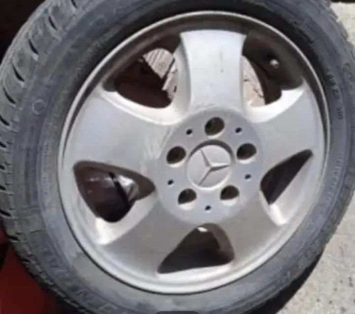 Продавам гуми и джанти