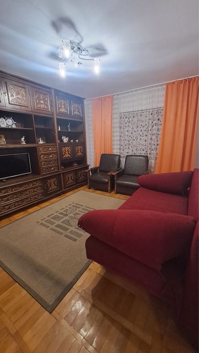 Inchiriez apartament 3 camere, ultra central, zona moto-velo - View 3