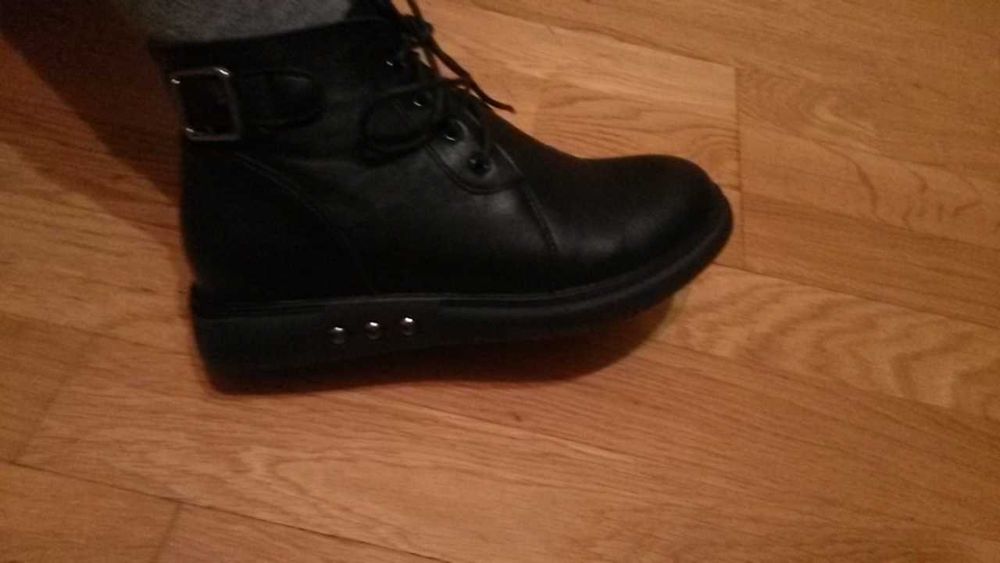 Ботинки осенние женские