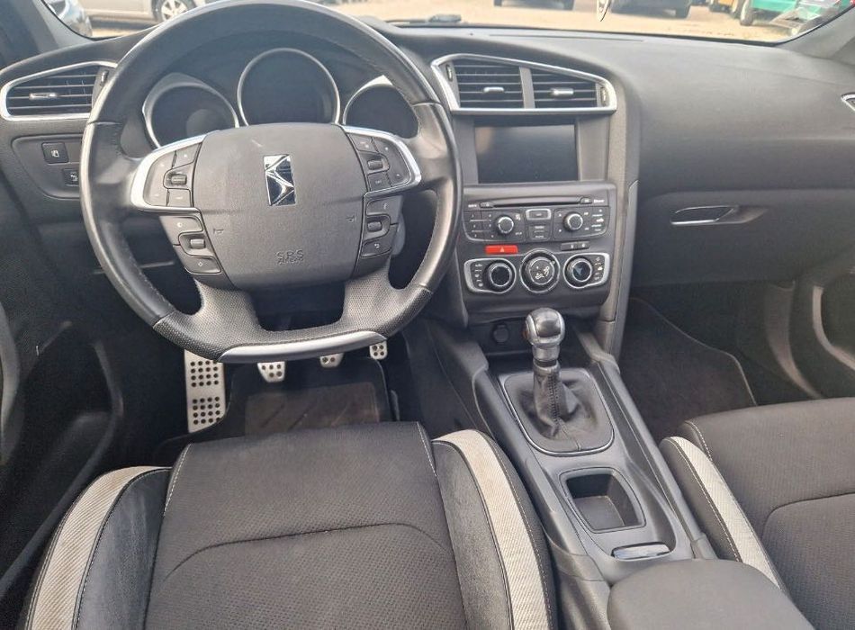 Citroen DS4 - 1.6 VTi benzină, 120 cp, cross-over 2014