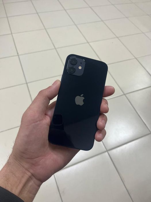 iPhone  12.  128