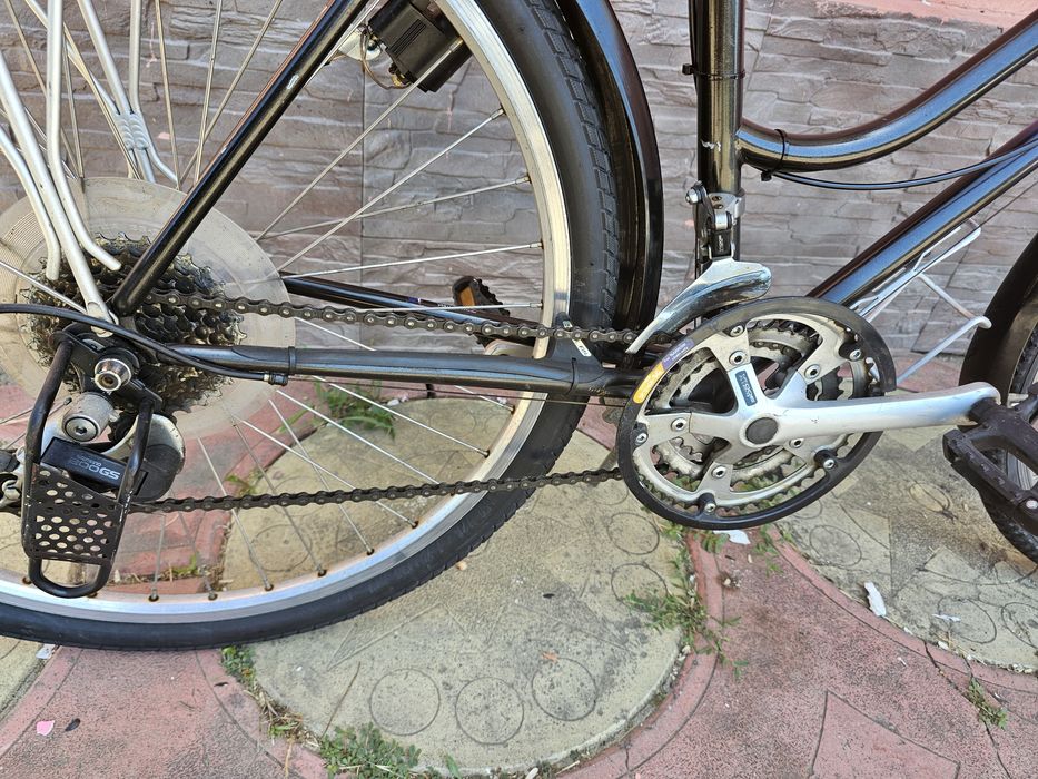 Bicicleta 28 Roz Dama cadru in jos