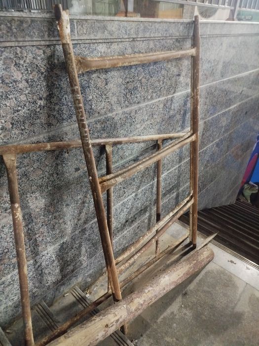 2 komplekt lesa sotiladi