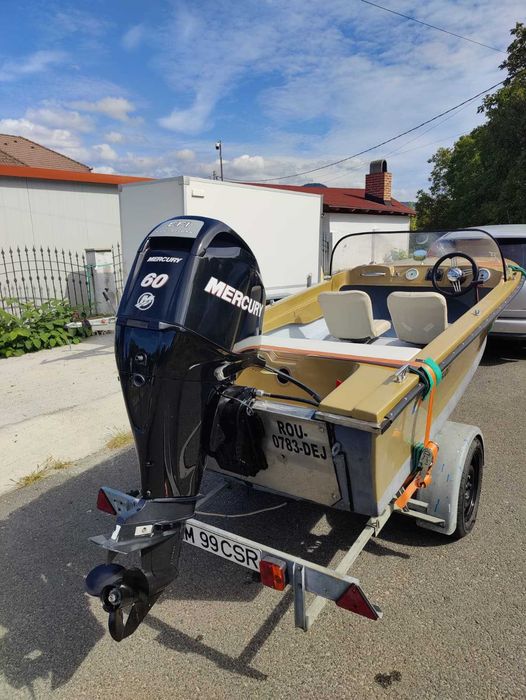 Barca cu motor Mercury 60cp