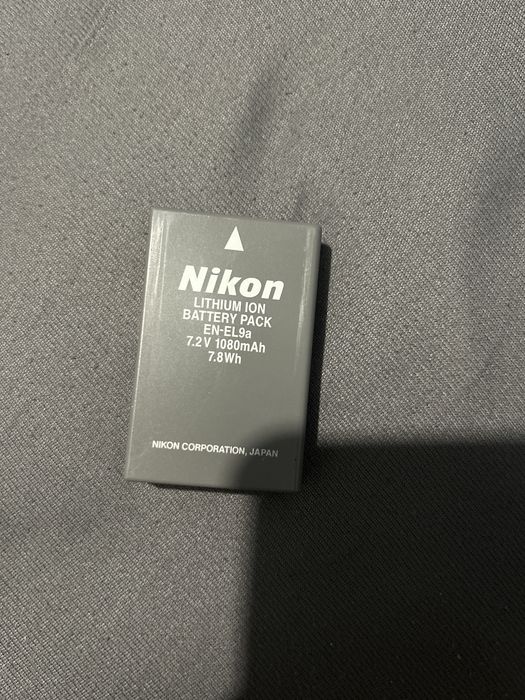 nikon d3000+обектив 18-55мм с vr