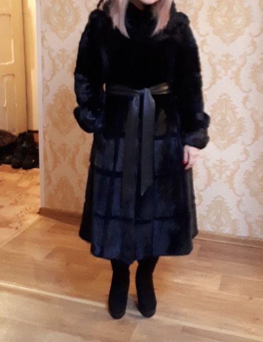 Продам шубу норковую.